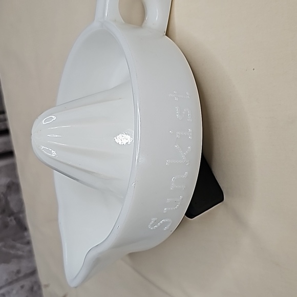 Vtg Sunkist Reamer Juicer Milkglass Free Shipping - Picture 2 of 6